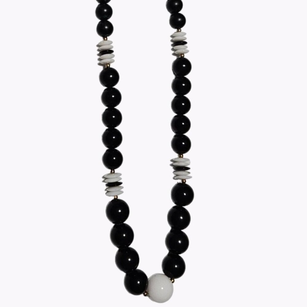 Retro Black White Discs Beaded Necklace 50s 60s Minimalist Fashion Jewelry Women
